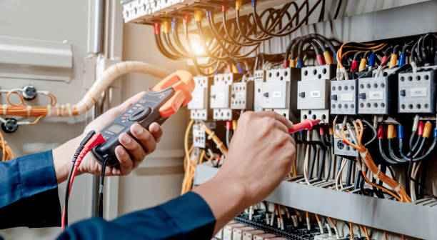 Best Affordable Emergency Electrician  in Maple Bluff, WI
